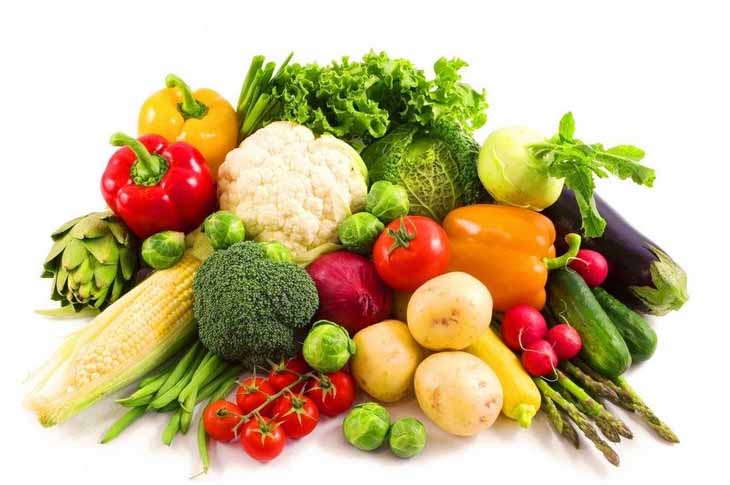 chàm môi Bị chàm môi người bện nên bổ sung nhiều vitamin từ rau củ, quả tươi xanh