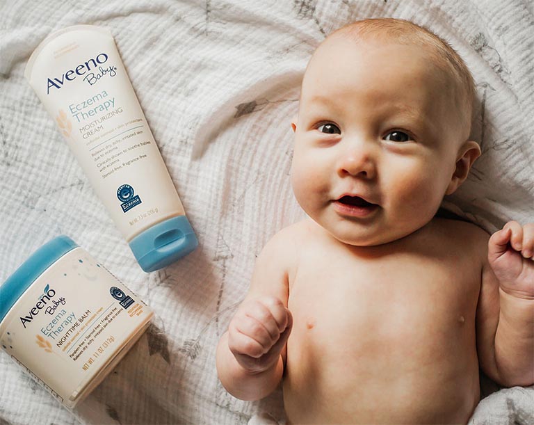 Kem dưỡng ẩm cho bé bị viêm da cơ địa Aveeno Baby Eczema Therapy hiện đang được rất nhiều người ưa chuộng