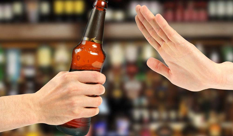 Nói không với rượu bia và các chất kích thích sẽ giúp thận khỏe mạnh hơn